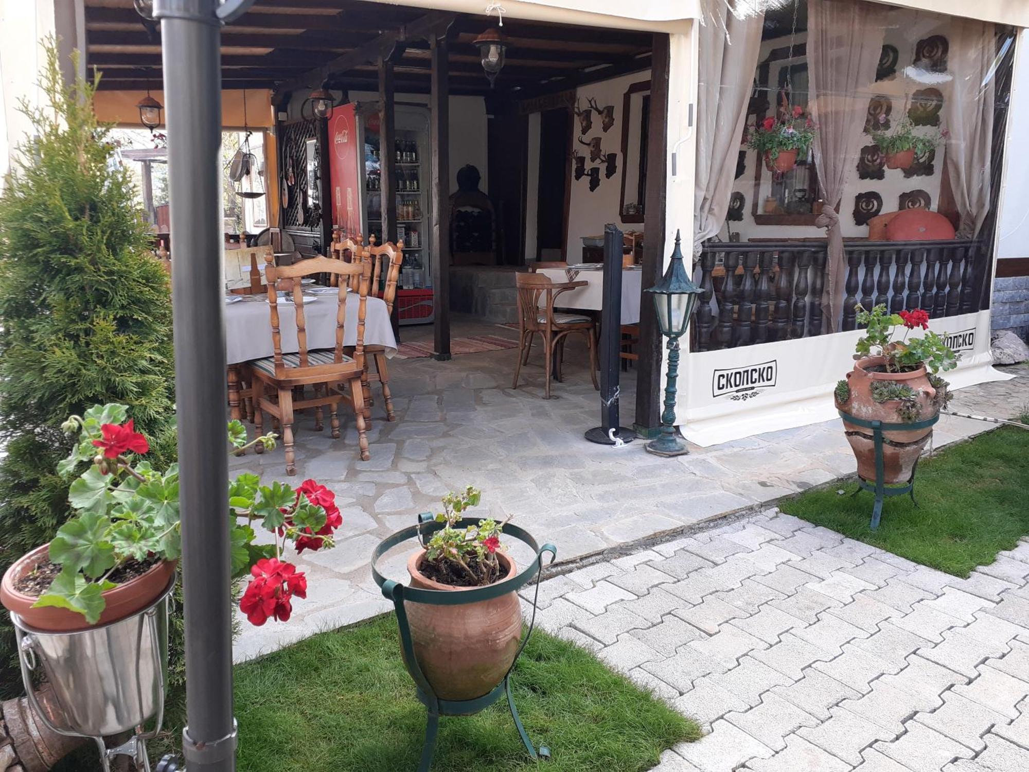 Restaurant And Apartments - T'Ga Za Jug Lazaropole Exterior photo